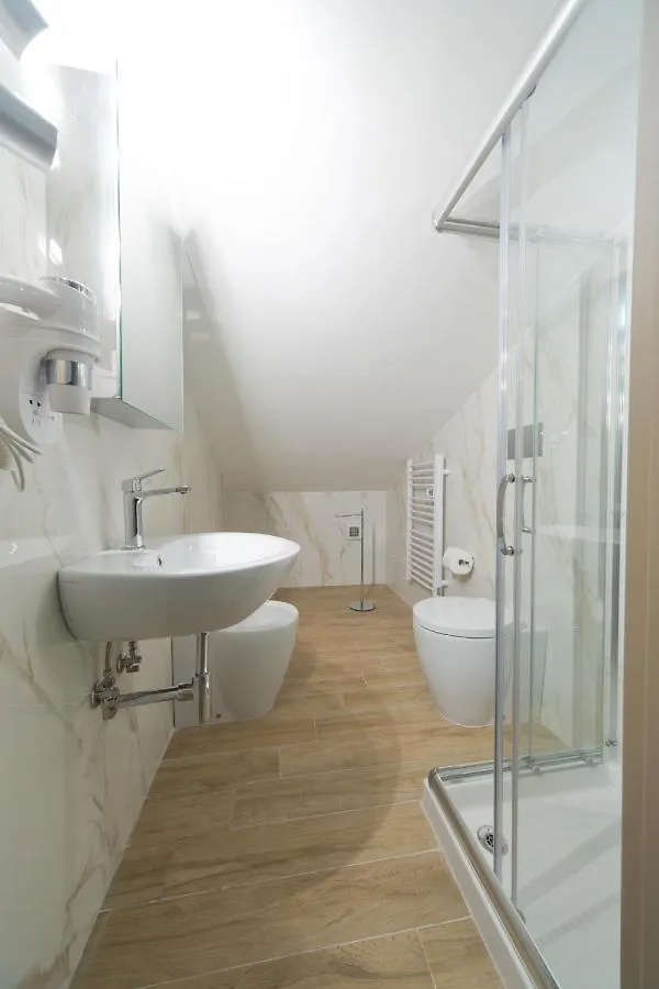 Slow Chic Apartment Beb Policlinico Messina