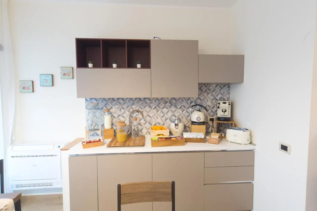 Slow Chic Apartment Beb Policlinico Messina
