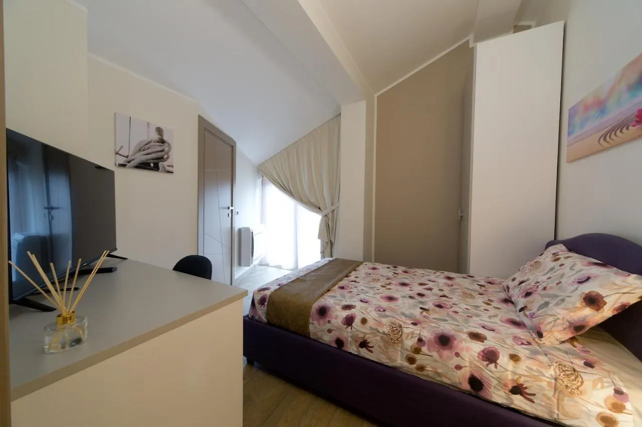 Affittacamere Slow Chic Apartment Beb Policlinico Messina
