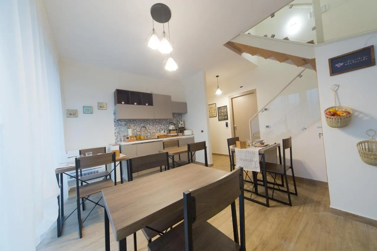 Slow Chic Apartment Beb Policlinico Messina