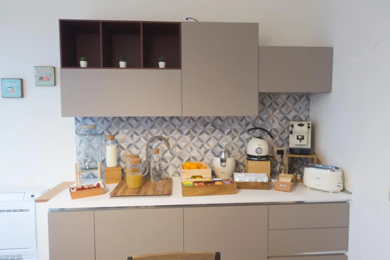 Pensión Slow Chic Apartment Beb Policlinico Mesina
