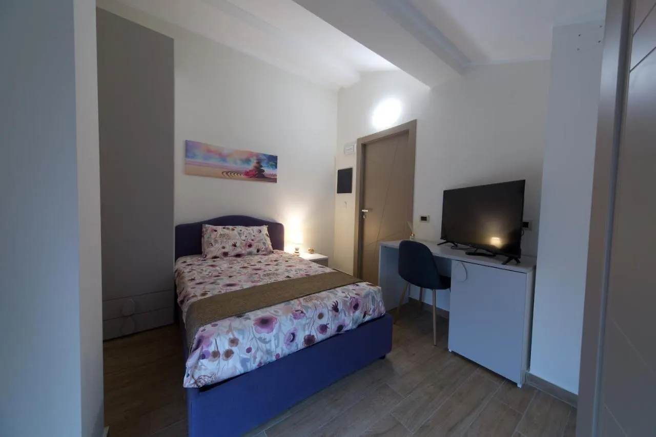 Slow Chic Apartment Beb Policlinico Mesina 0*,  Italia