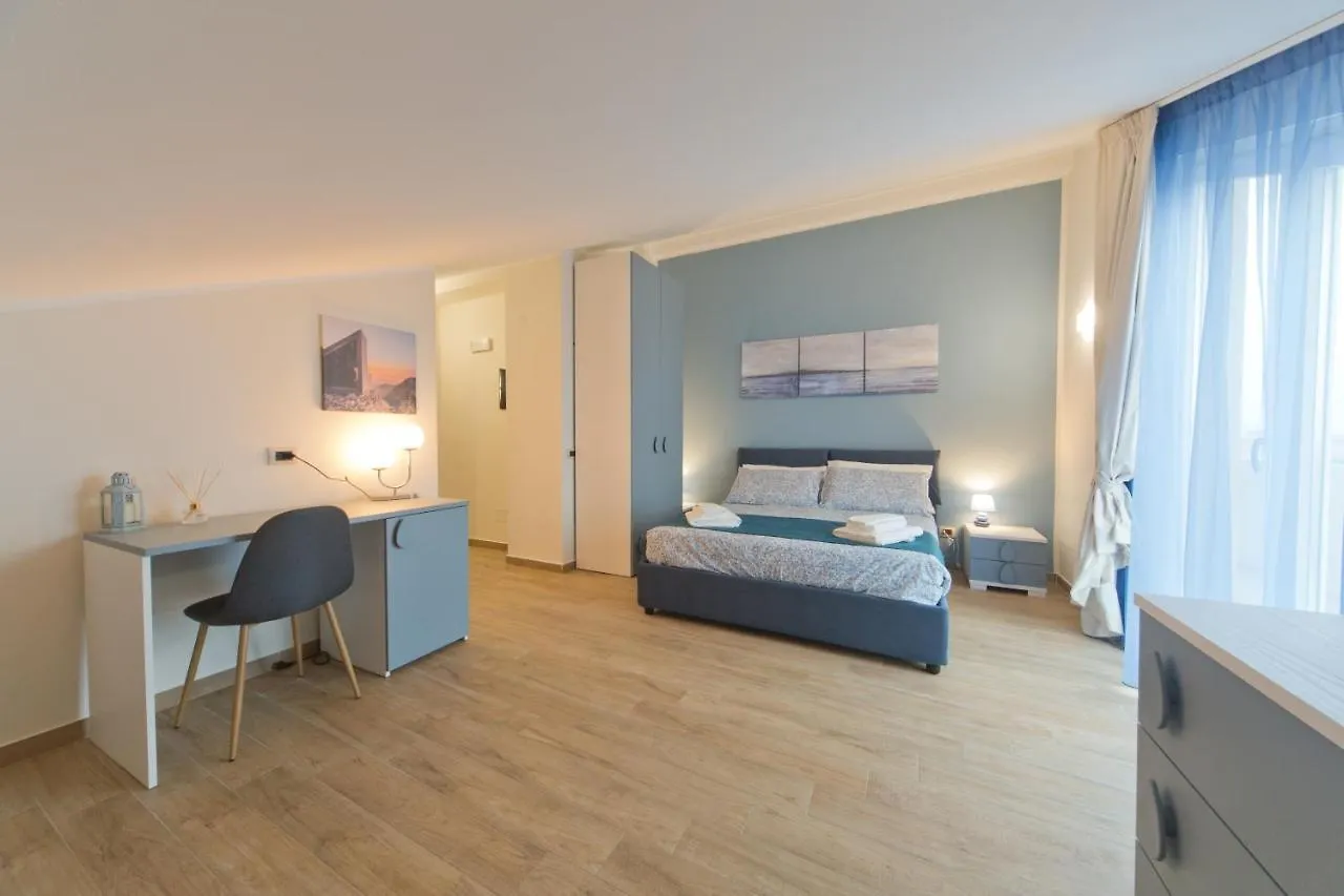 Slow Chic Apartment Beb Policlinico Mesina